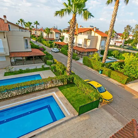 Paradise Town Legend Villa *