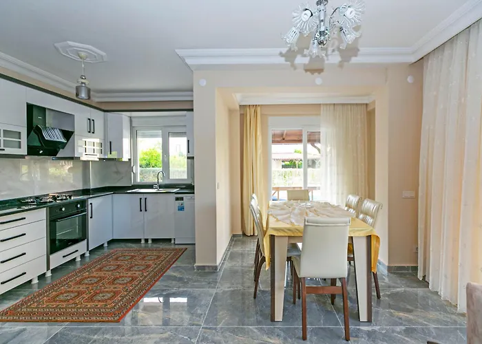 Paradise Town Legend Villa *