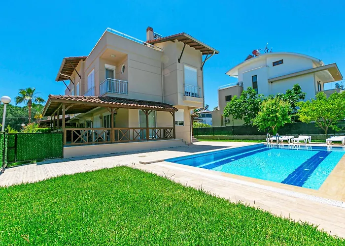 Paradise Town Legend Villa *