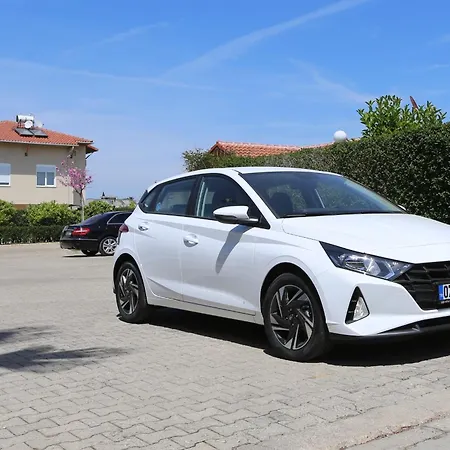 Willa Paradise Town Legend