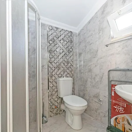 Paradise Town Legend *